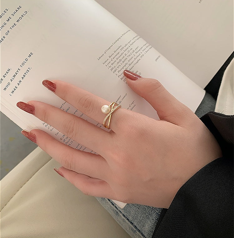 Simple design pearl ring