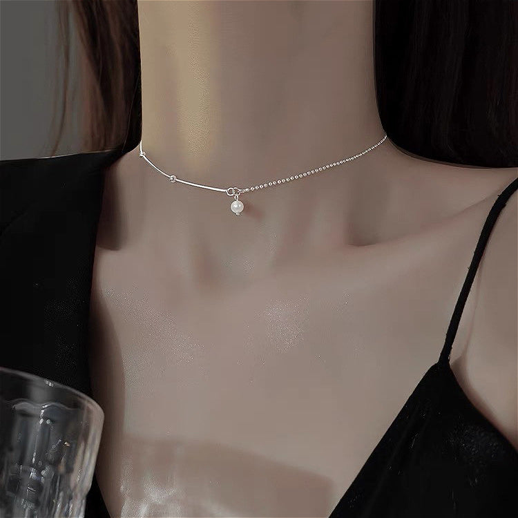 Simple design pearl necklace