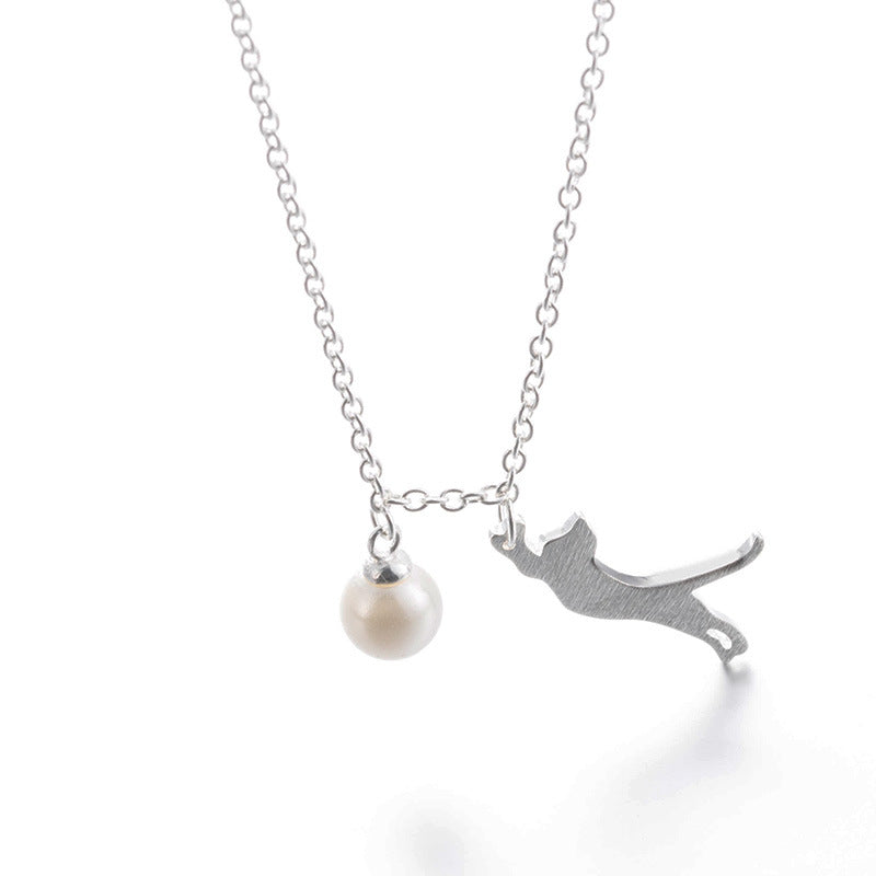 Cute kitten pearl necklace