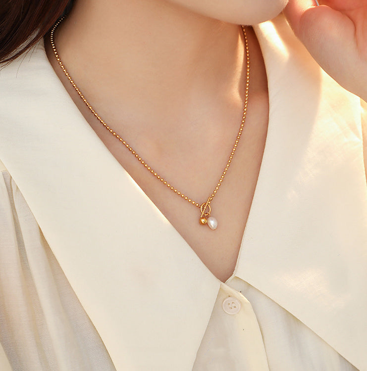 OT buckle design pearl necklace