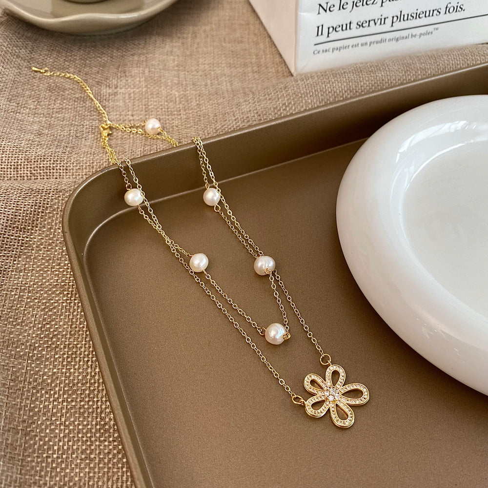 Double Flower Design Pearl Necklace