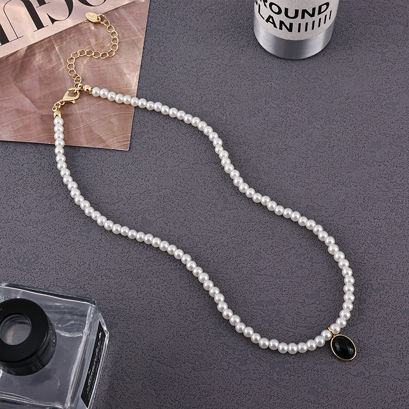Temperament design pearl necklace