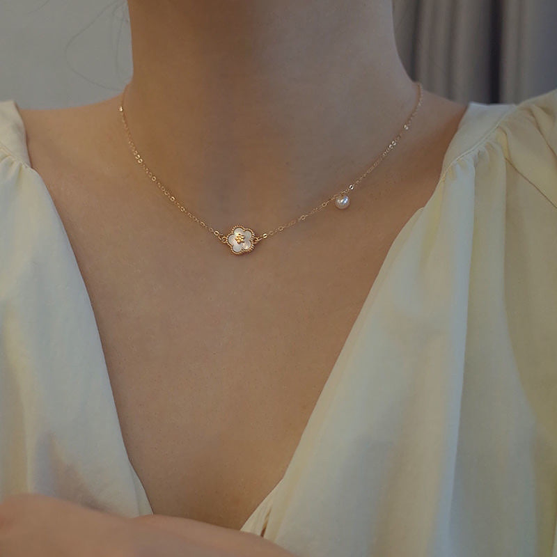 Flower Design Pearl Neck Chain