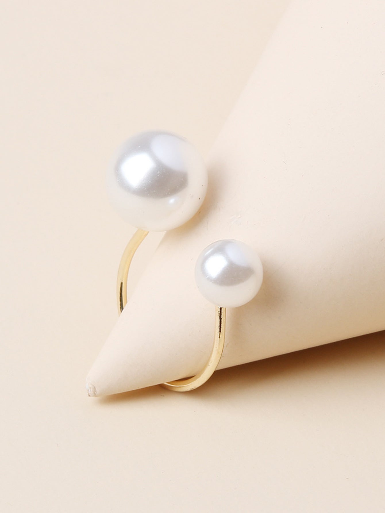 Size Perfect Round Design Pearl Ring