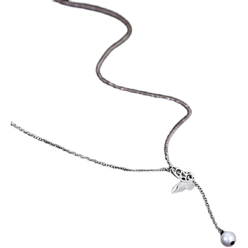 Pearl butterfly design necklace