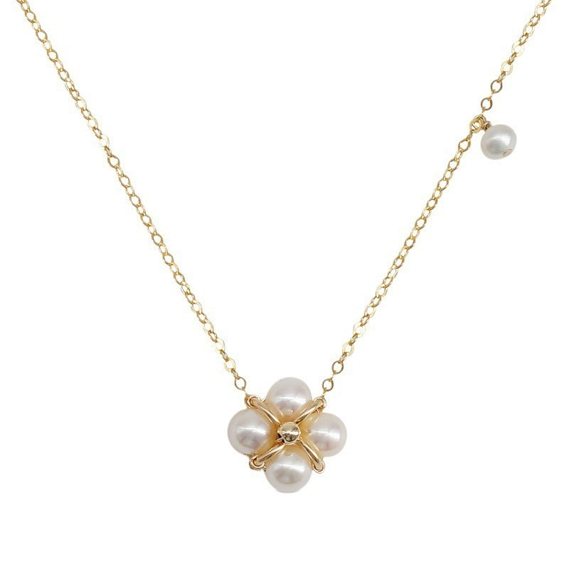 Lucky Clover Pearl Necklace
