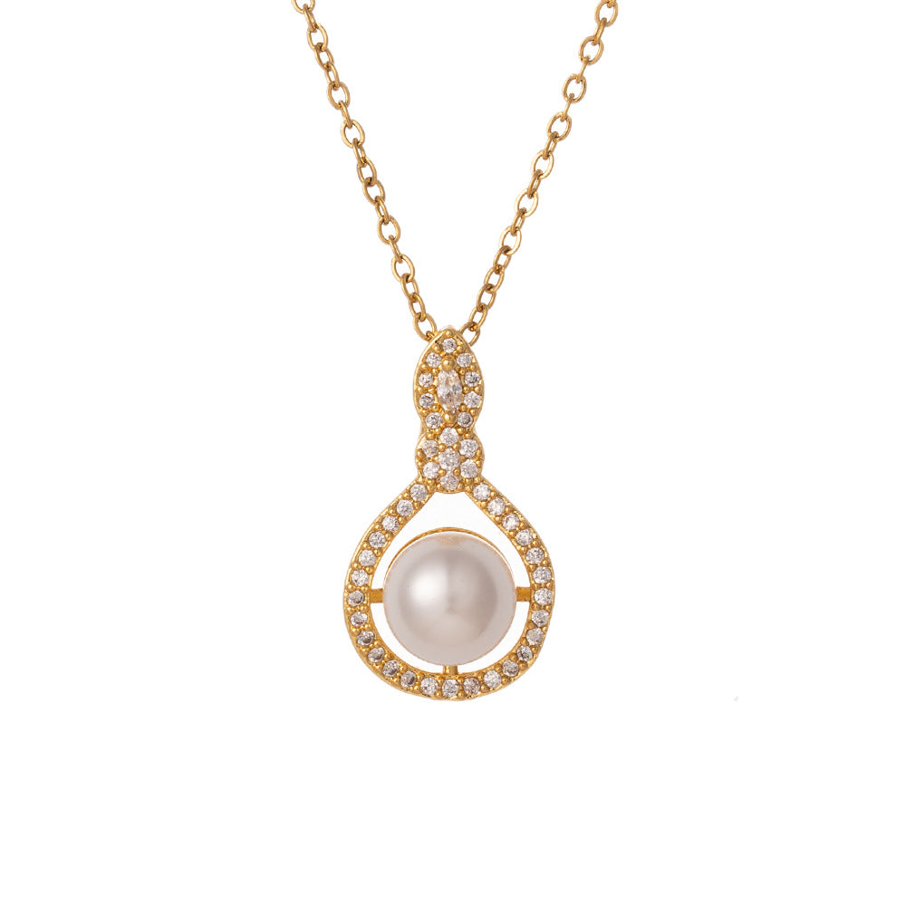 Simple design pearl necklace