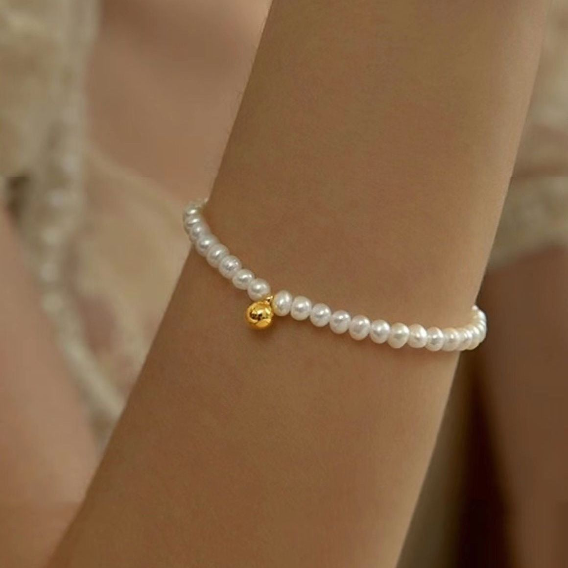 Small gold bead pearl bracelet