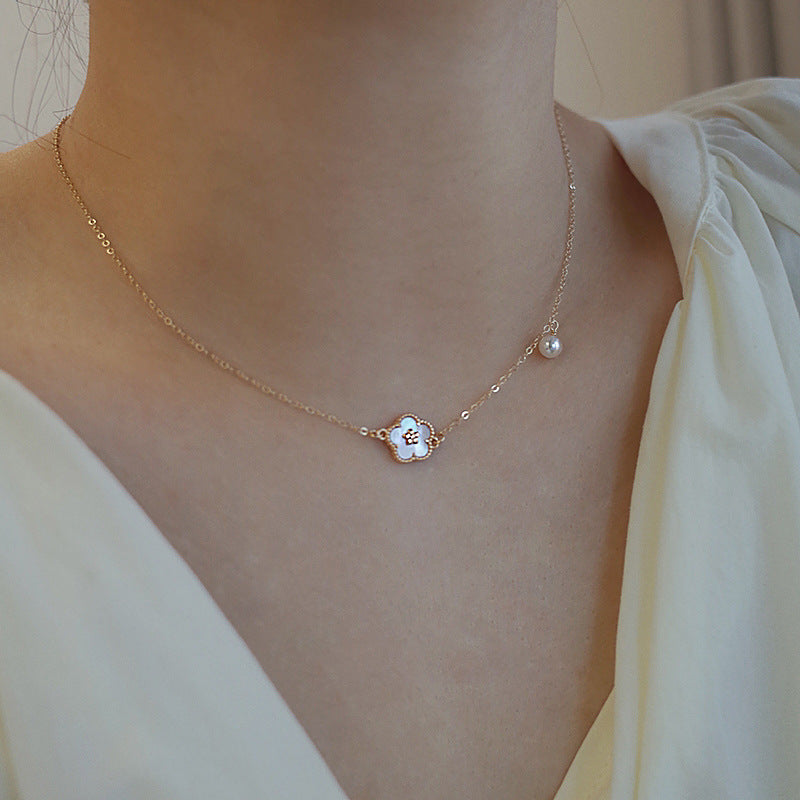 Flower Design Pearl Neck Chain