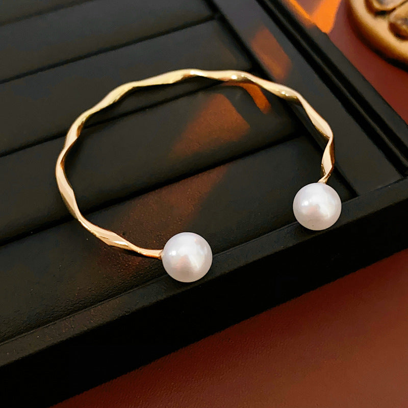 Simple design pearl bracelet