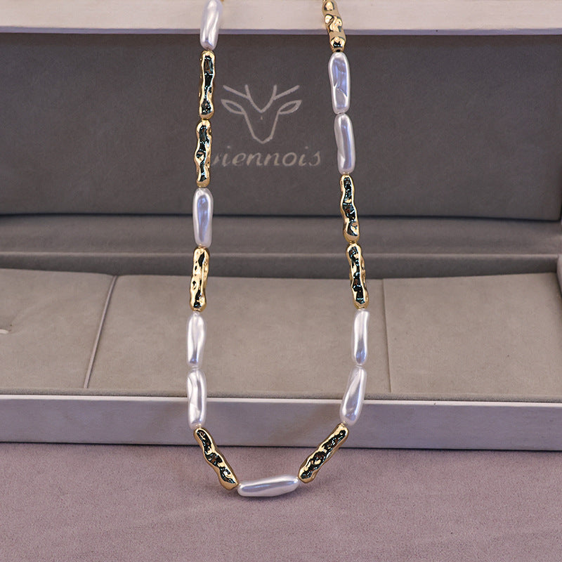 Baroque pearl design necklace