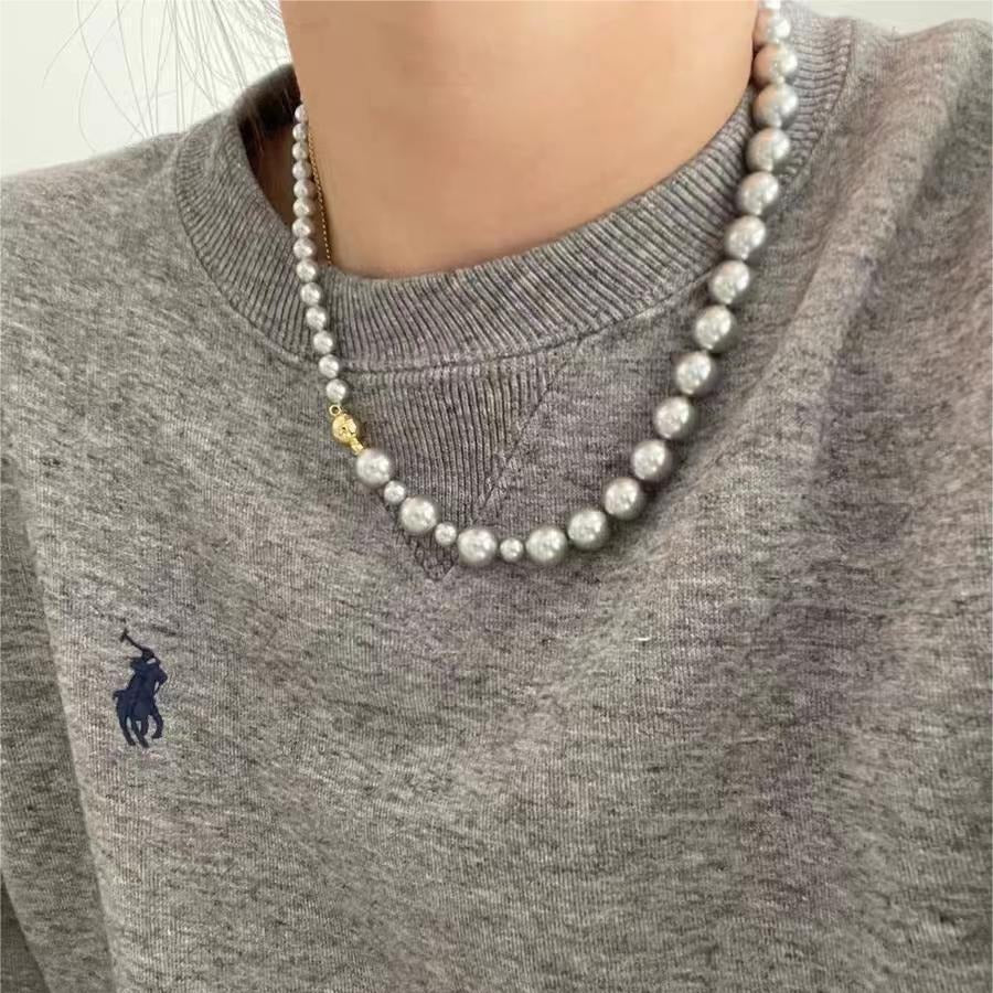 Gradual change grey size pearl necklace