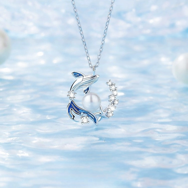 Whale Fall Design Pearl Necklace