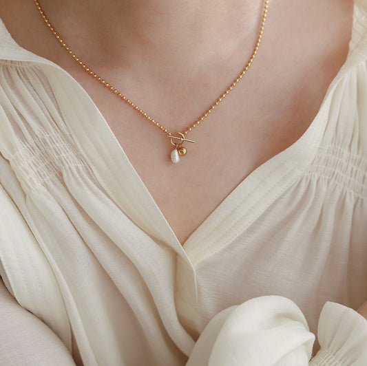 OT buckle design pearl necklace