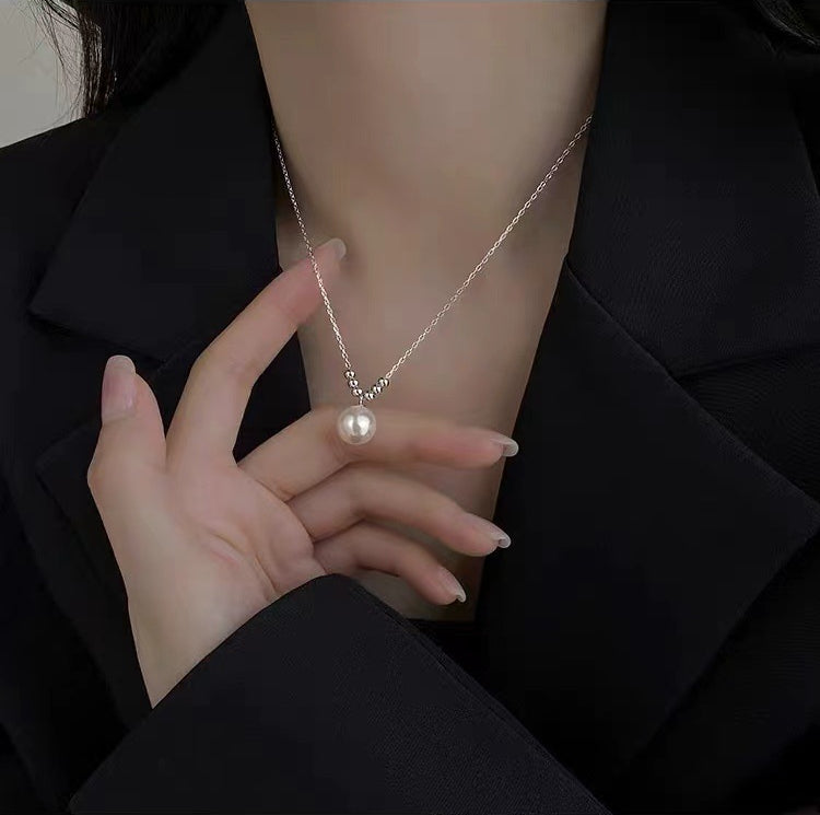 Pearl light luxury niche design necklace