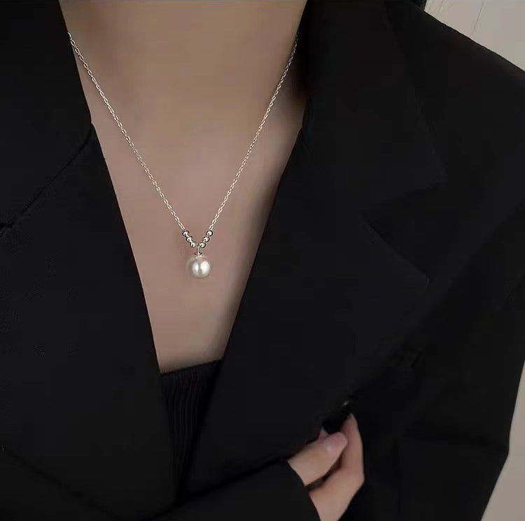 Pearl light luxury niche design necklace