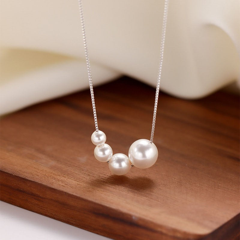 Pearl minimalist design necklace