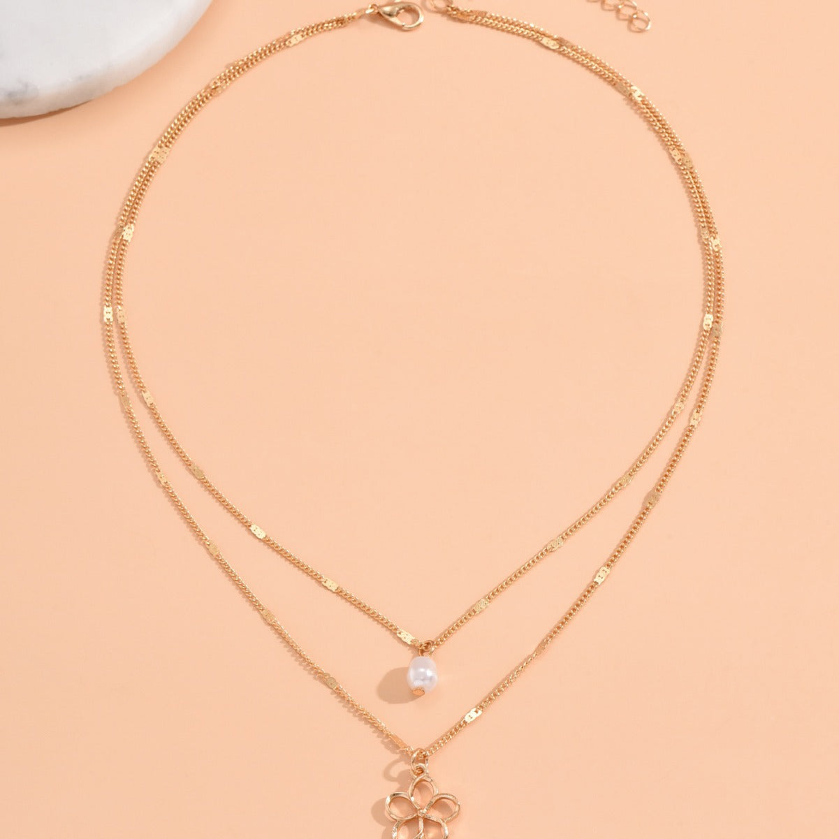 Double Flower Design Pearl Necklace