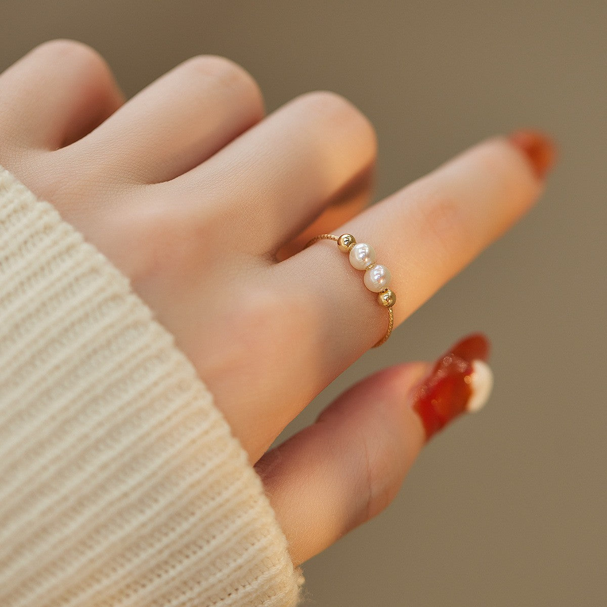 Simple design pearl ring