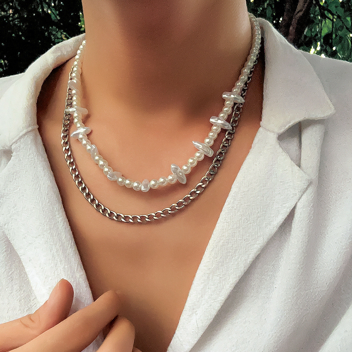 Special-shaped design pearl necklace
