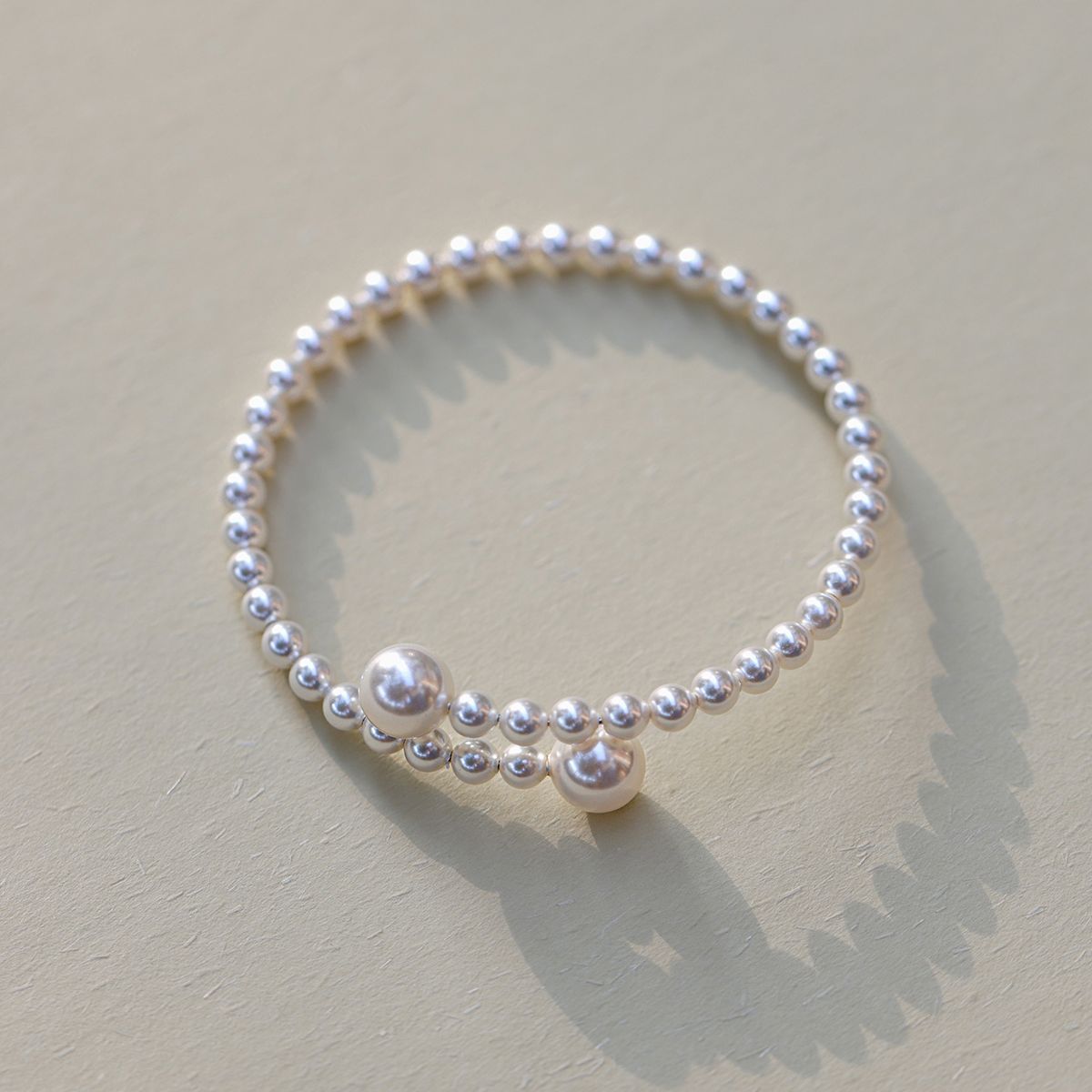 Simple design pearl bracelet