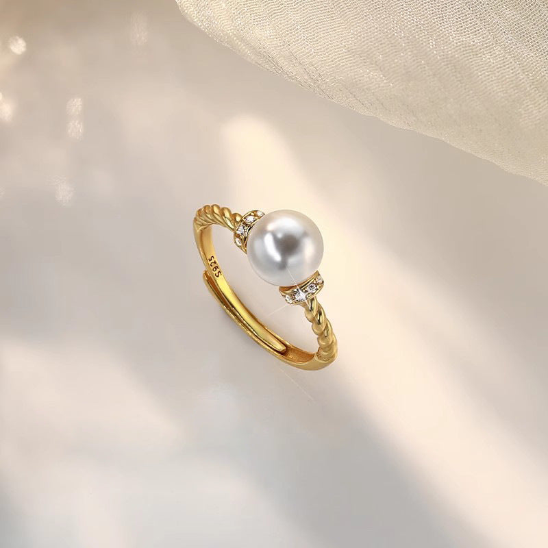 Simple design pearl ring