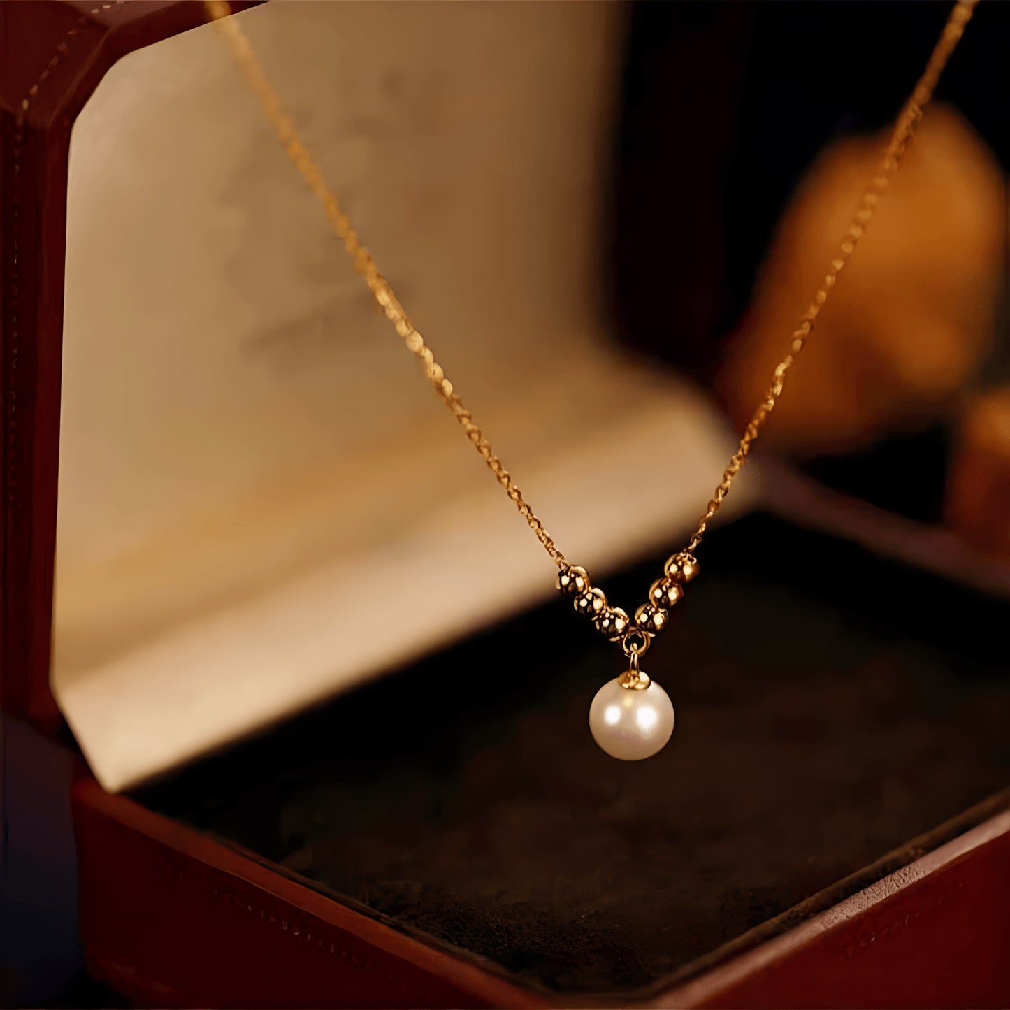 Crystal Pearl Design Necklace