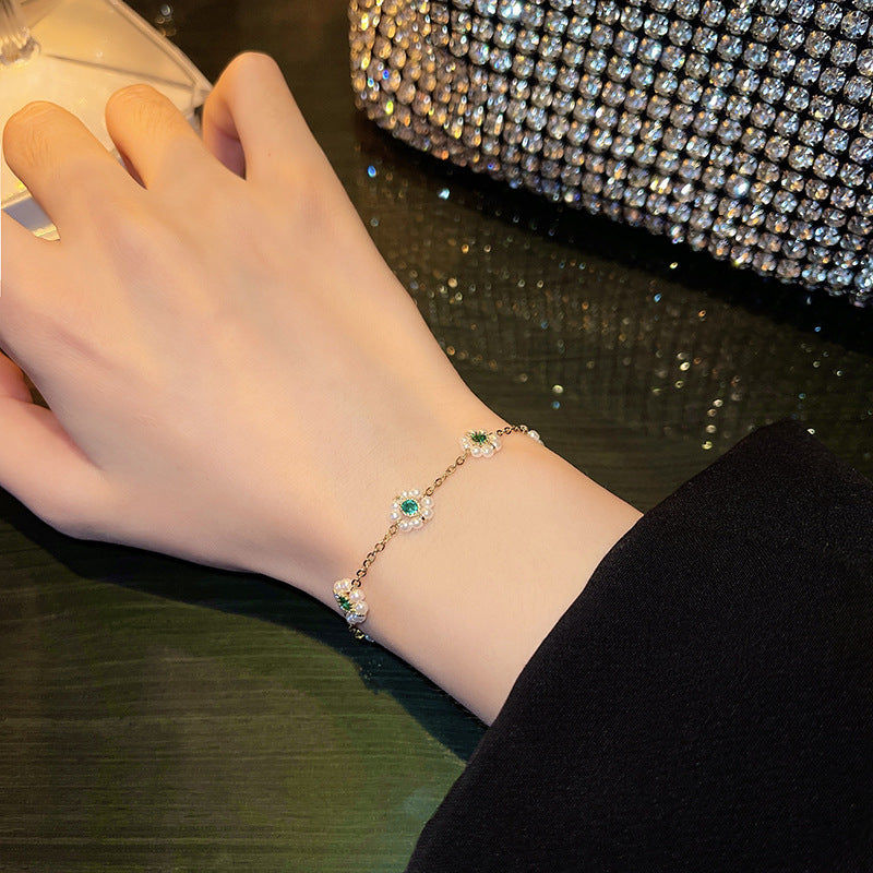 Flower design pearl bracelet i