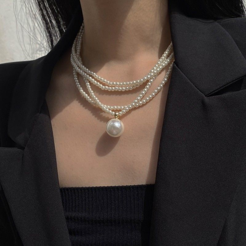 Multi-layer design pearl necklace