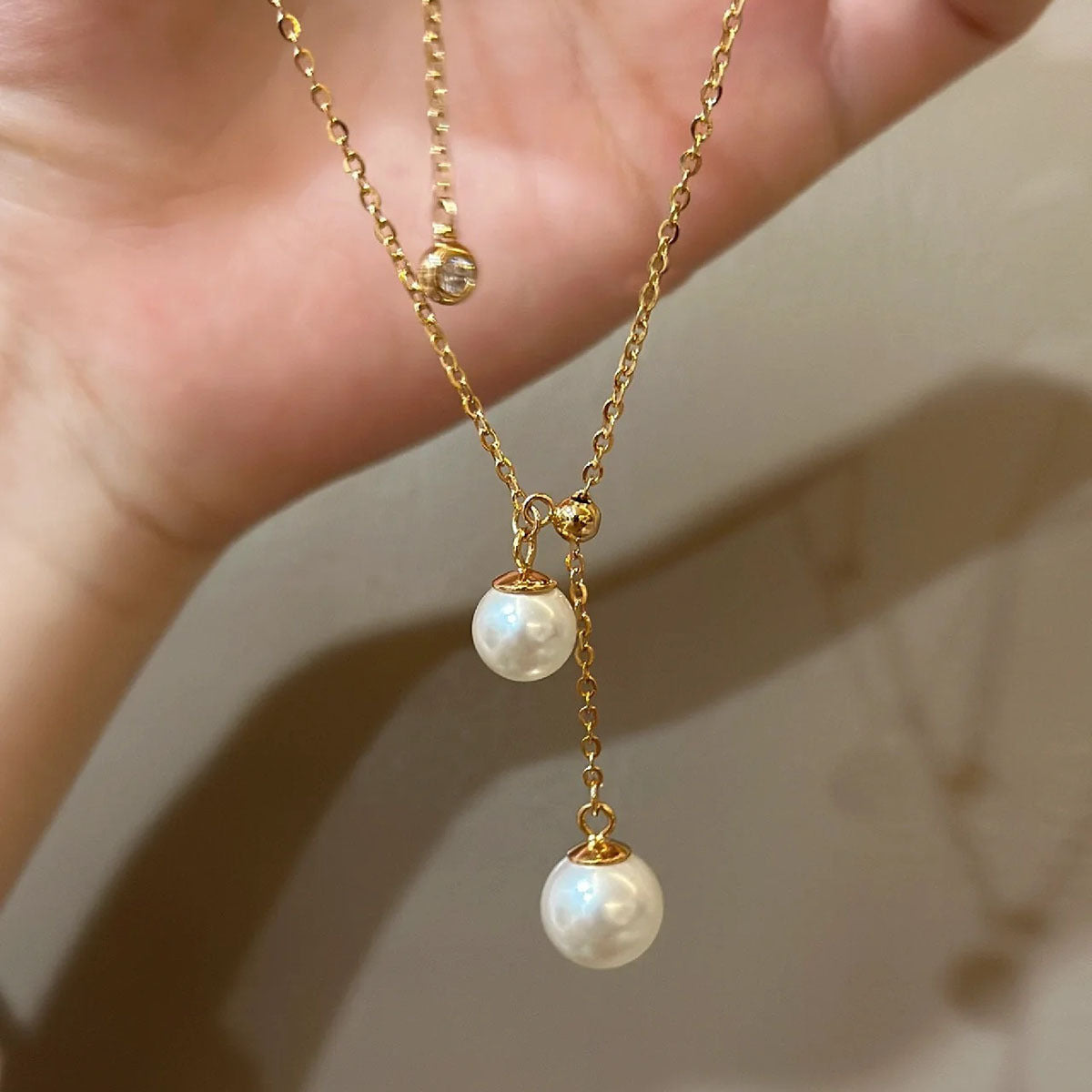 Light luxury niche tassel design pearl necklace