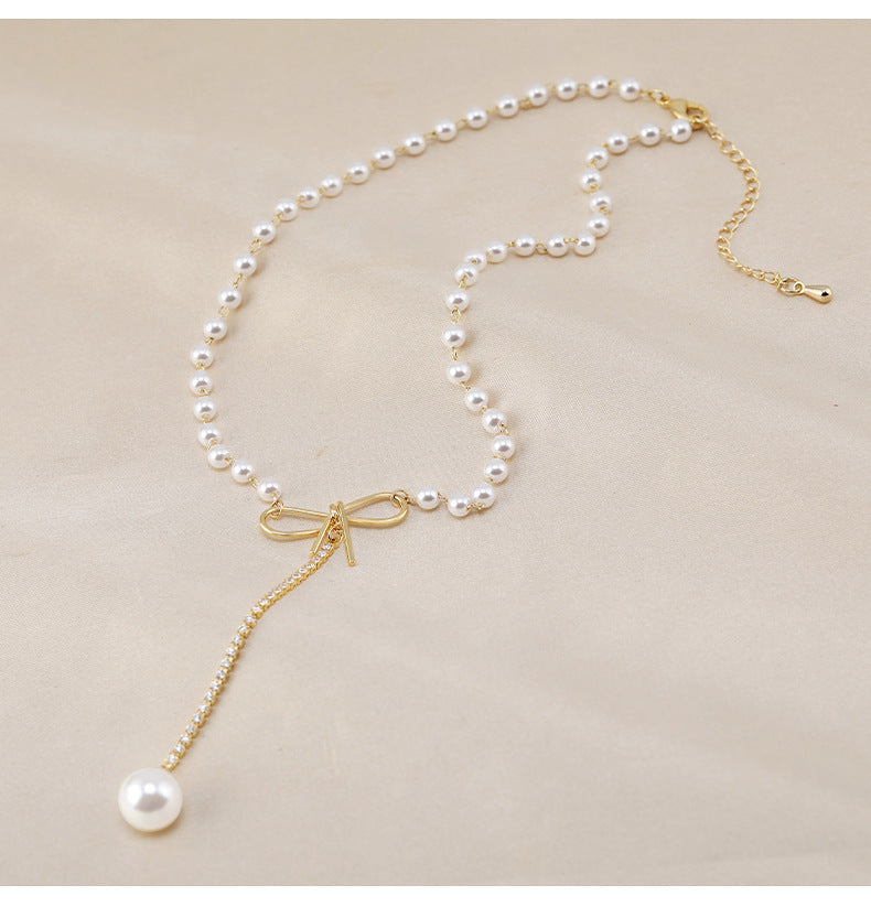 Bow design pearl necklace