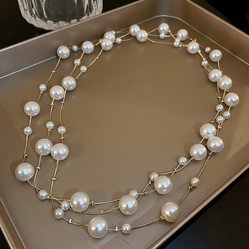 Long design pearl necklace