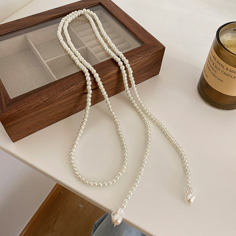 Retro long design pearl necklace