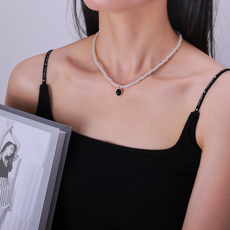 Temperament design pearl necklace