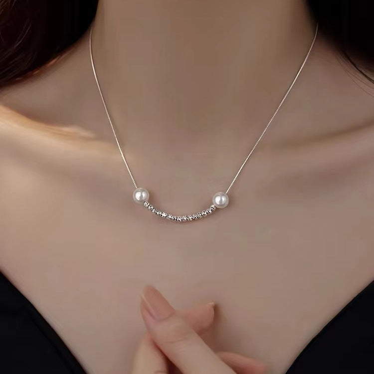 Smile design pearl necklace