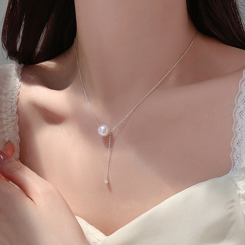 Pearl j simple design necklace
