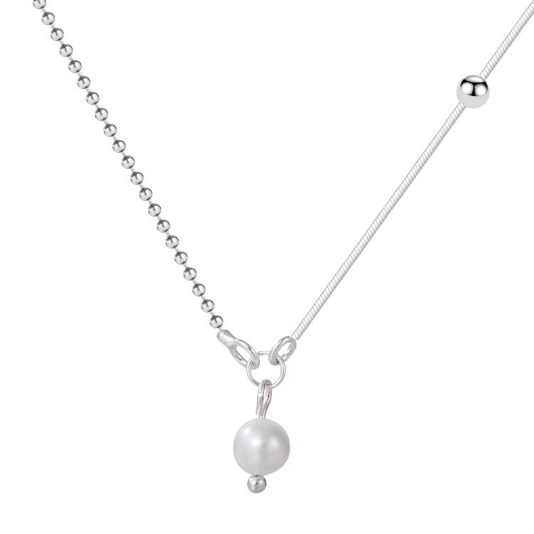 Simple design pearl necklace