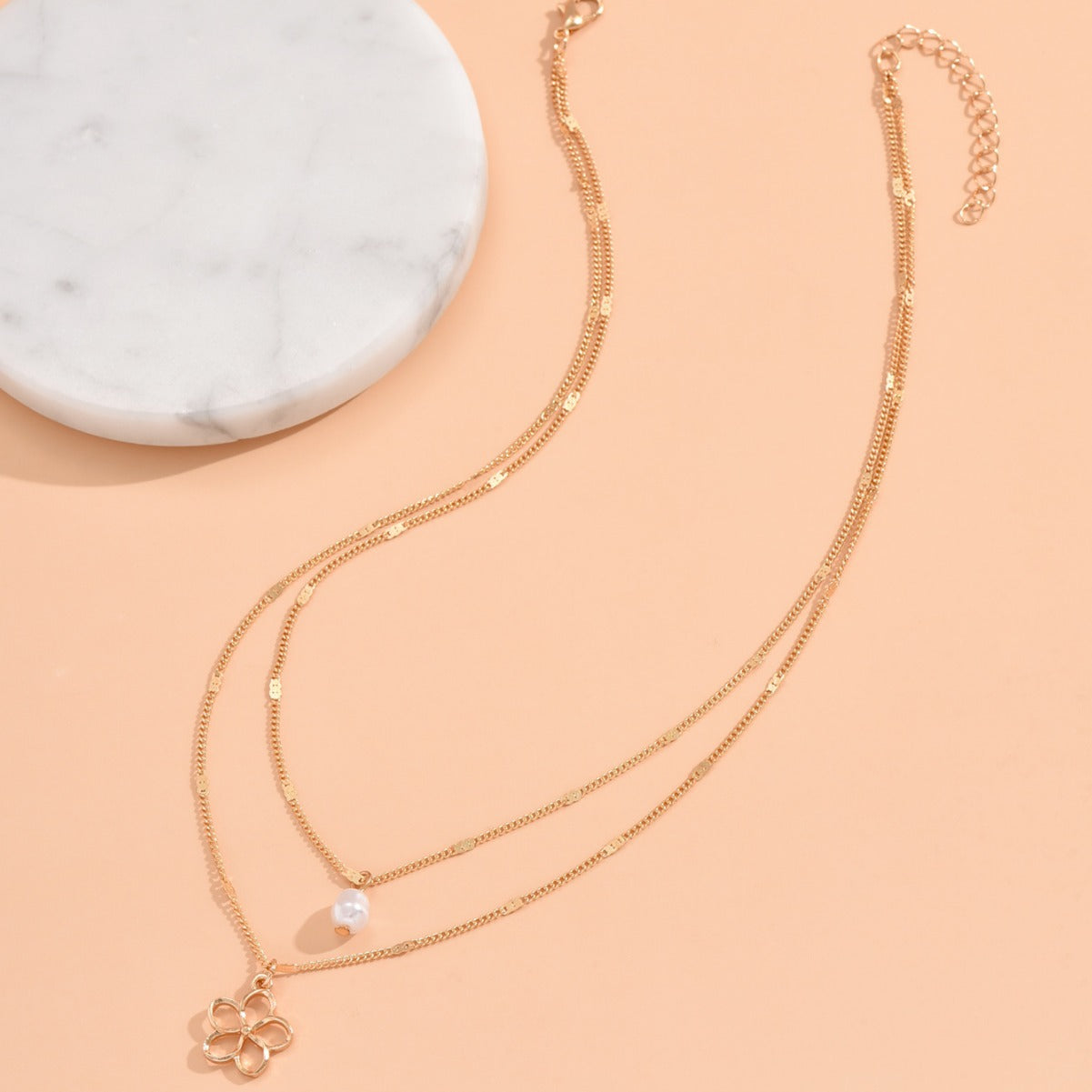 Double Flower Design Pearl Necklace