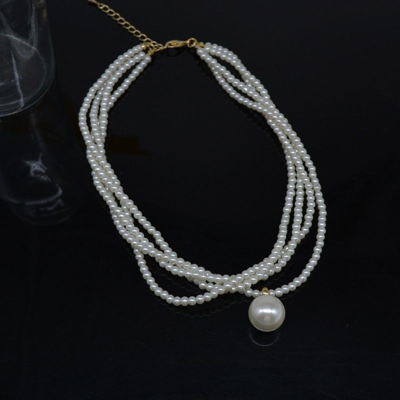 Multi-layer design pearl necklace