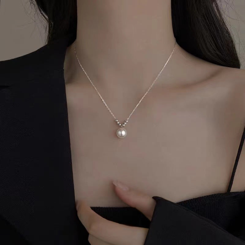 Pearl light luxury niche design necklace