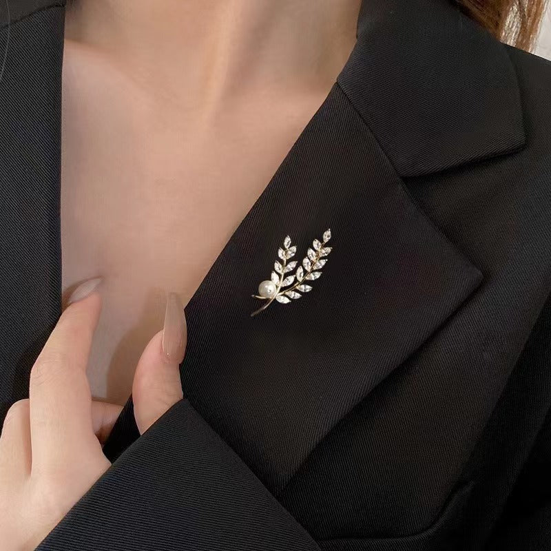 Wheat Ear Design Pearl Brooch