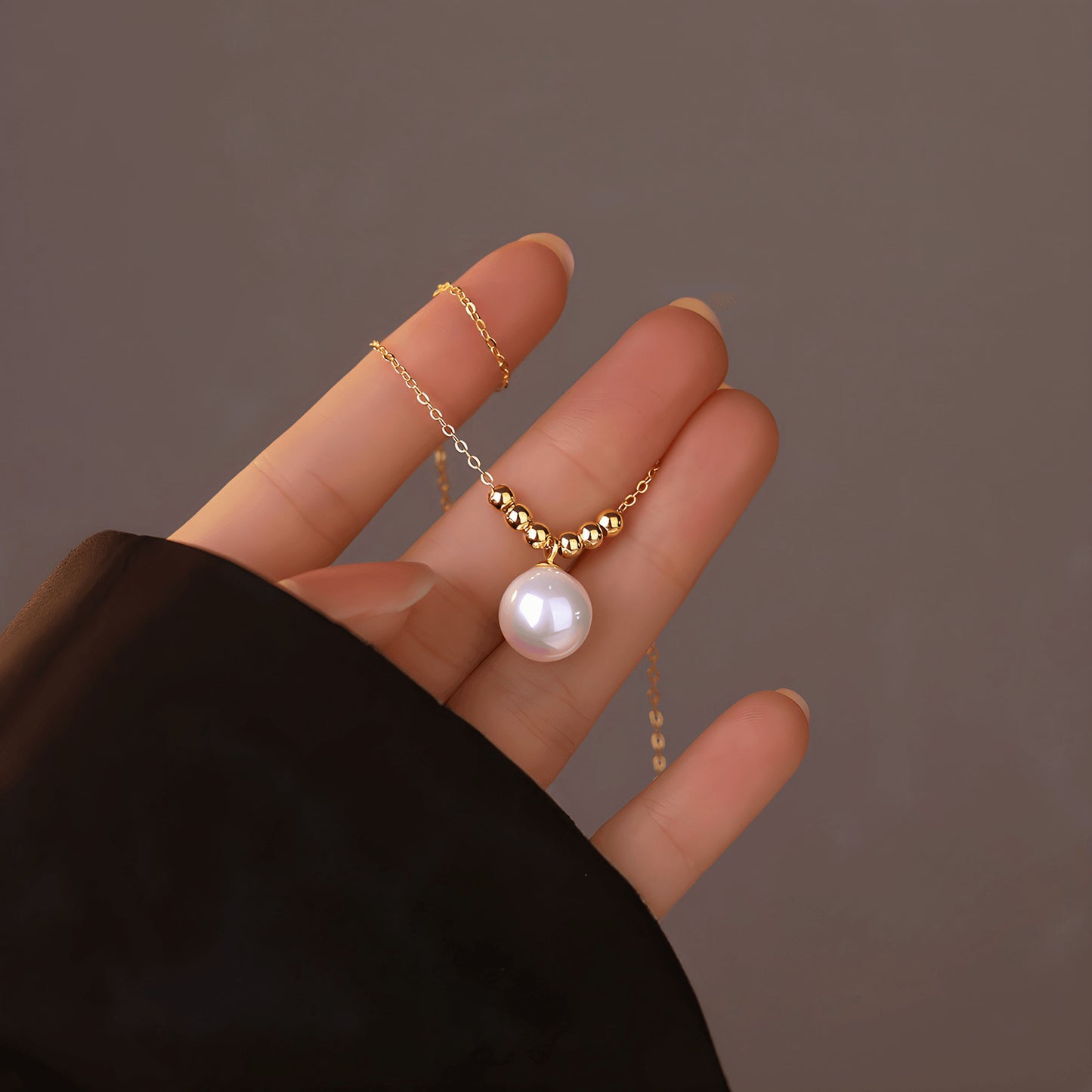 Crystal Pearl Design Necklace