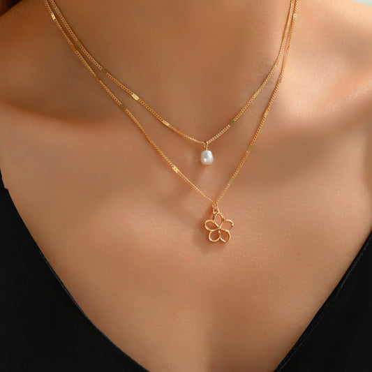Double Flower Design Pearl Necklace