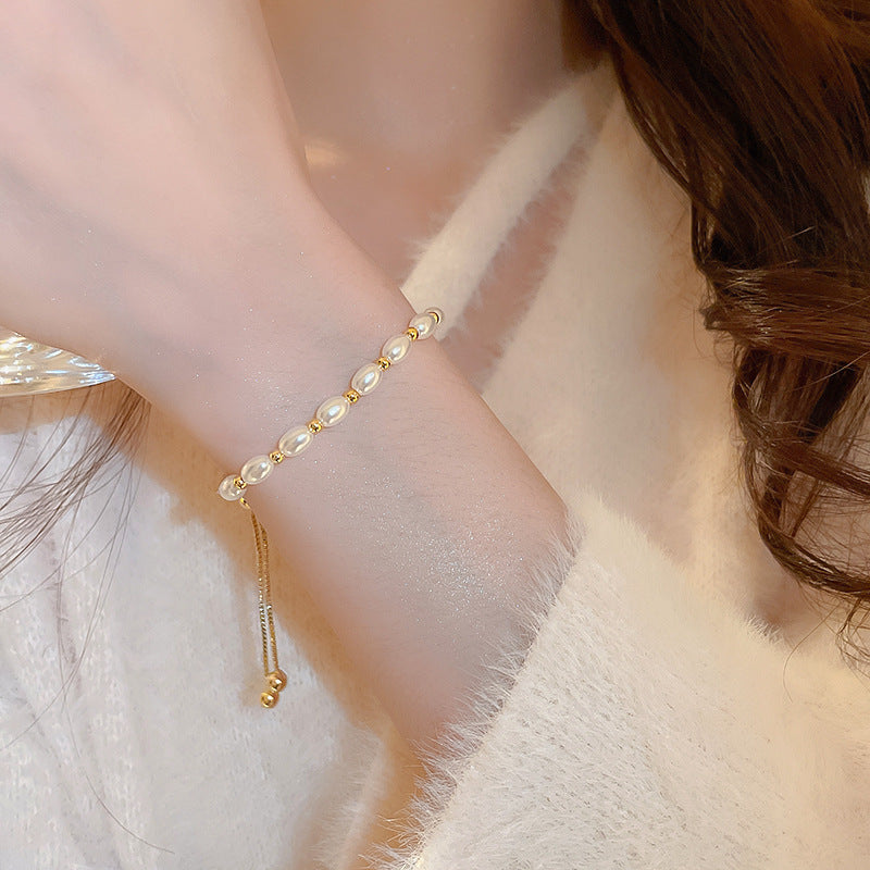 Simple design pearl bracelet