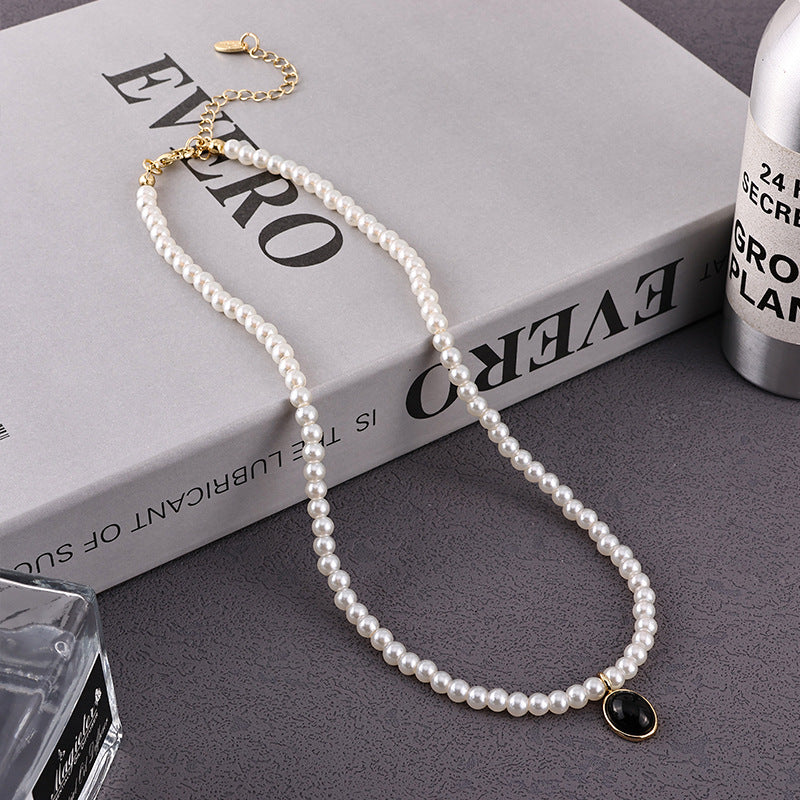 Temperament design pearl necklace