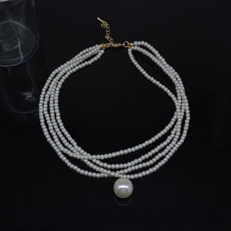 Multi-layer design pearl necklace