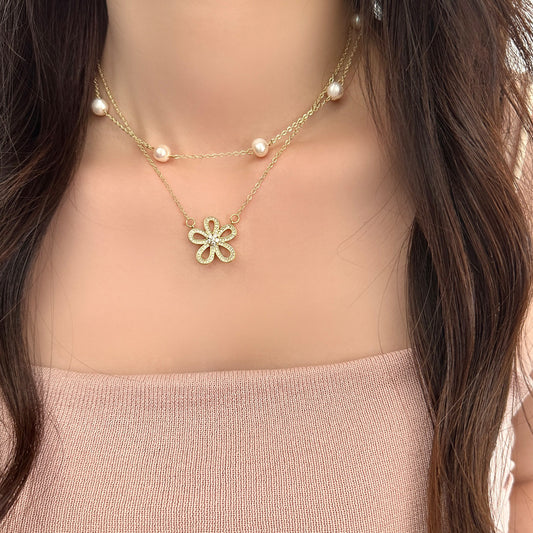 Double Flower Design Pearl Necklace