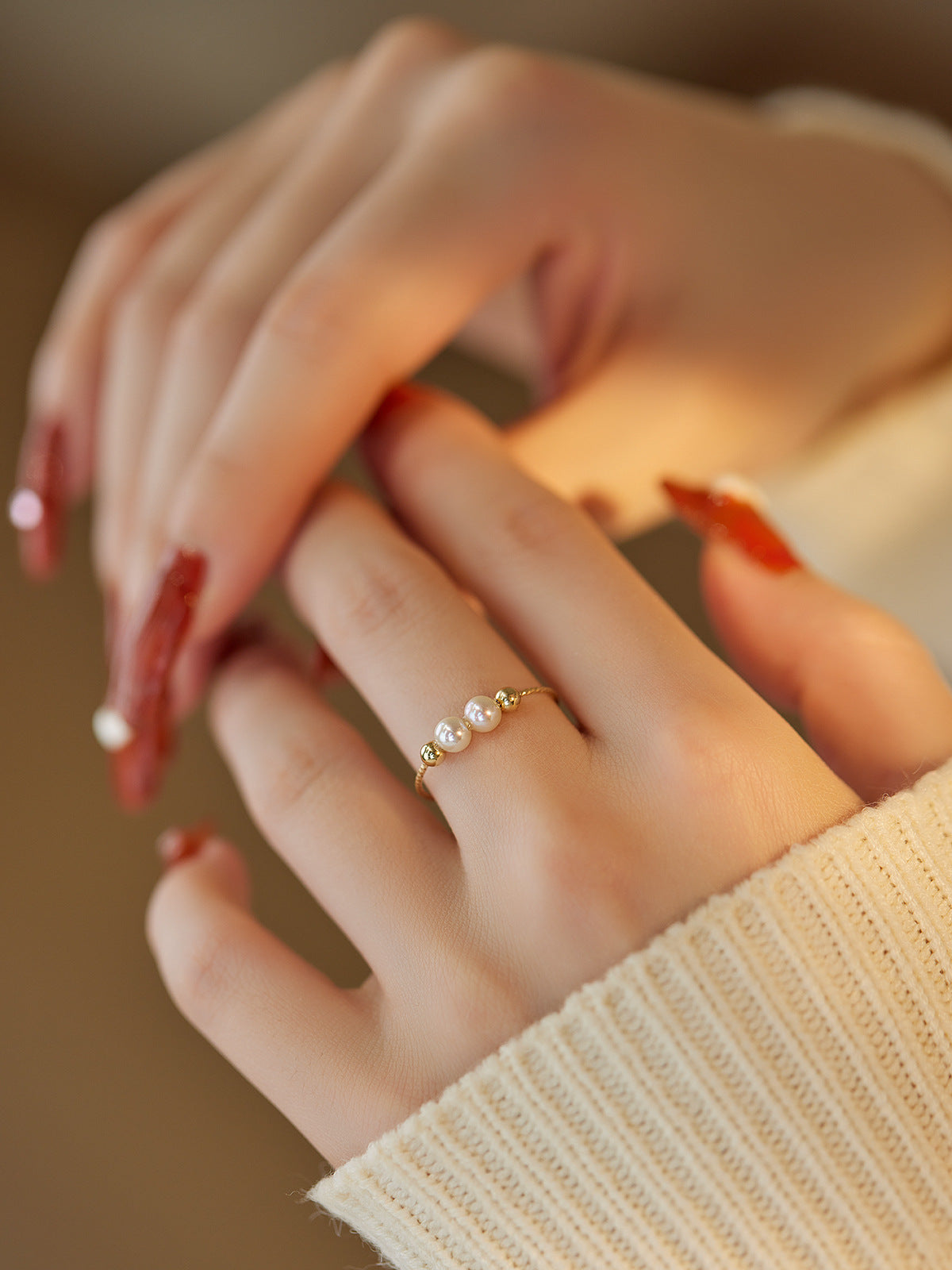 Simple design pearl ring
