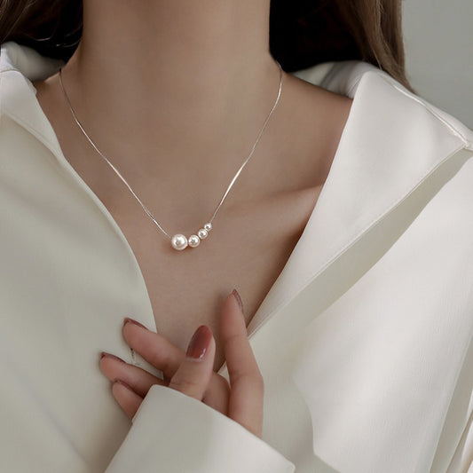 Pearl minimalist design necklace