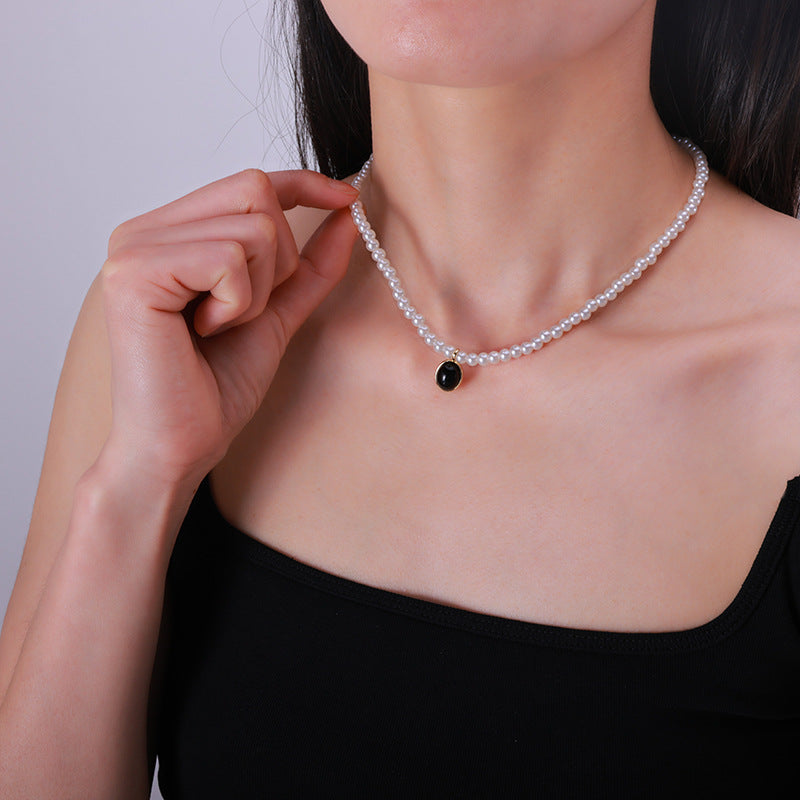 Temperament design pearl necklace